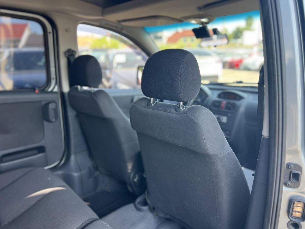 OPEL COMBO Tour 1.3 CDTI Cosmo Rendszeresen karbantartott. klíma. tolatókamera