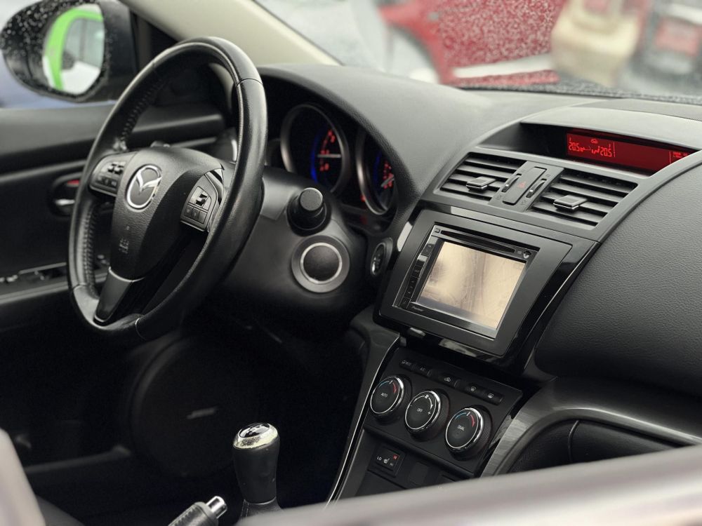 MAZDA 6 Sportkombi 2.5 GTA Xenon Keyless Ülésfűtés Navi BOSE Téli-nyári kerék szett!