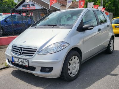 MERCEDES-BENZ A 150 Elegance Autotronic M.o.-i. Klíma Tempomat 94e km!