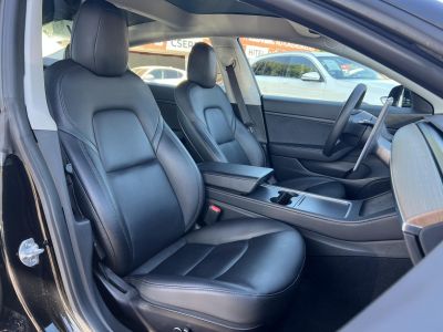 TESLA MODEL 3 Standard Range Plus Aut 96e km. mátrix LED. hőszivattyú. prémium hifi. garanciális!