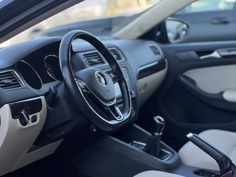 VOLKSWAGEN JETTA VI 1.4 TSI BMT Comfortline M.o.-i. friss műszaki vizsga. szervizelt! 1-Tulaj!