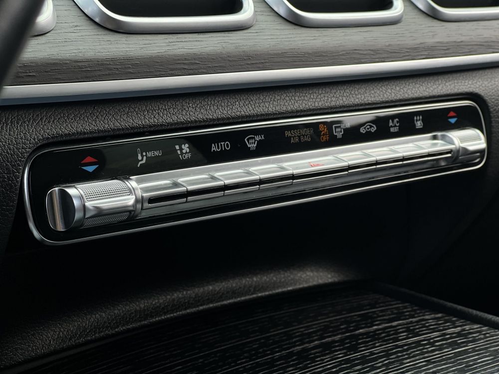 MERCEDES-BENZ GLE 350 de 4Matic 9G-TRONIC Plug-in hybrid AMG csomag. 100 km-es elektromos hatótáv. kitűnő állapot!