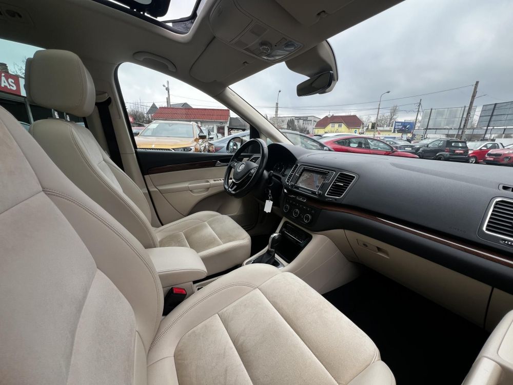 VOLKSWAGEN SHARAN 2.0 TDI BMT SCR Highline 4Motion DSG Egyedülálló szépség! Vaj bőr. tető. 4x4. 158e km+sok extra