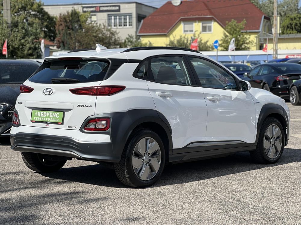 HYUNDAI KONA EV 64kWh Comfort 400+km hatótáv