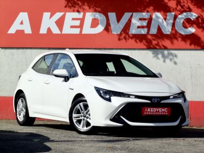 TOYOTA COROLLA 1.8 Hybrid Comfort Business e-CVT 64e km. LED Navi Tempomat Sávtartó Ülésfűtés Kamera