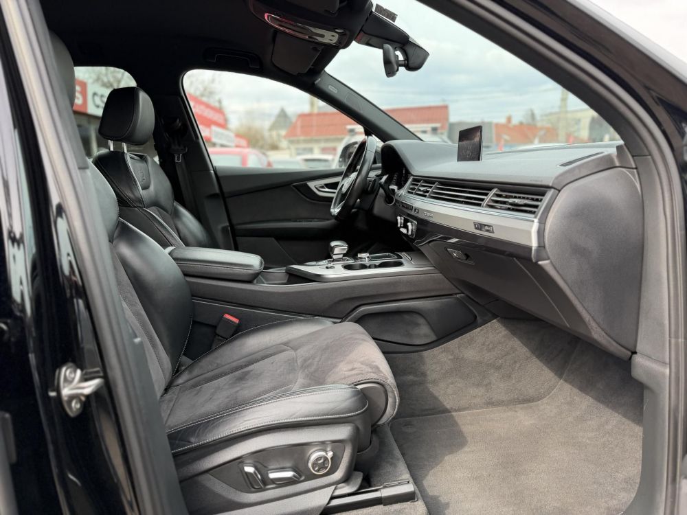 AUDI Q7 3.0 V6 TDI quattro Tiptronic ic [7 személy] 7 személy! Sérülésmentes. S-line M.o.-i. BOSE. virtual cockpit. kamera. keyless.