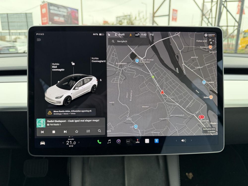 TESLA MODEL 3 Long Range AWD (Automata) FSD. FEHÉR BELSŐ. Perf BOOST. garanciális. hőszivattyú. vonóhorog!