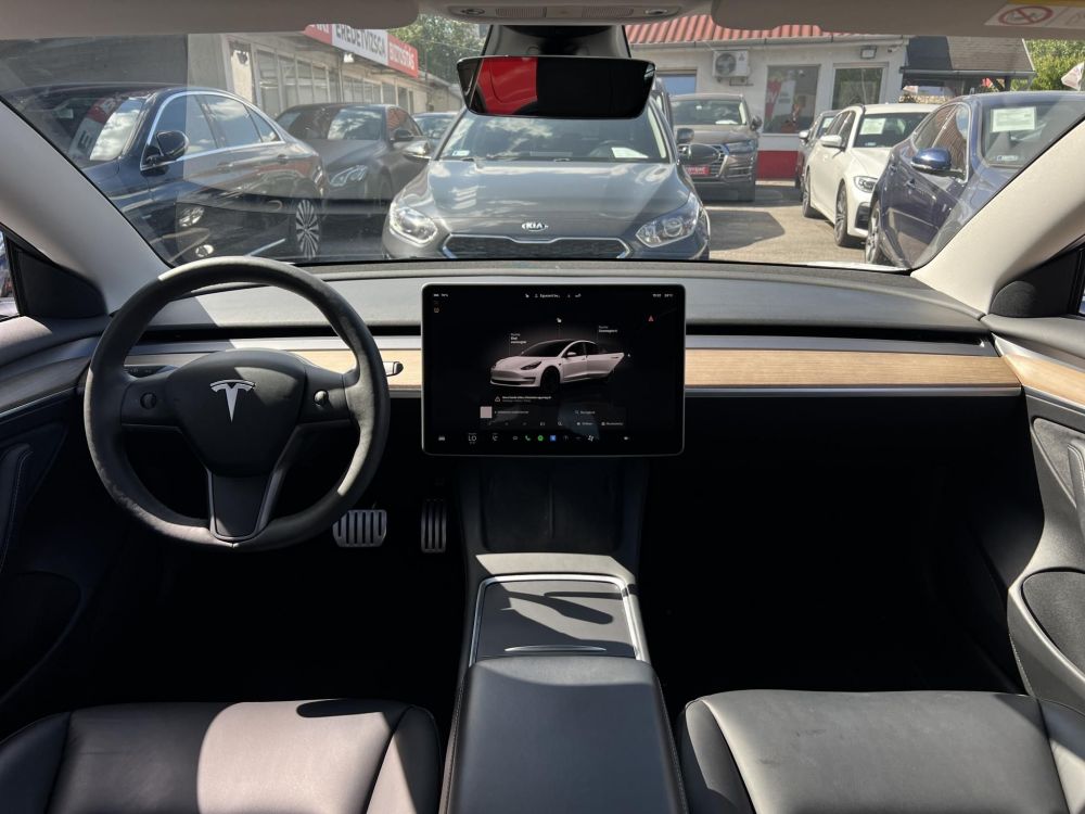 TESLA MODEL 3 Performance AWD (Automata) 90e km. AMD Ryzen. mátrix LED. hőszivattyú. 2 töltőkábel. megkímélt állapot!