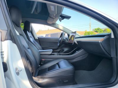 TESLA MODEL 3 Standard Range Plus Aut garanciális. 2 töltőkábel!