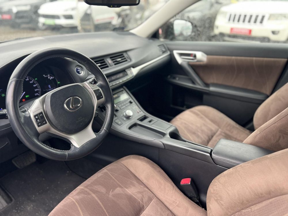 LEXUS CT 200h Comfort (Automata) 146e km. digit klíma. ülésfűtés. tempomat. kamera. megkímélt állapot!