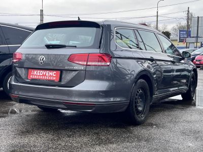 VOLKSWAGEN PASSAT Variant 2.0 TDI BMT Highline DSG Vaj belső. panorámatető. kamera. vezérlés kicserélve