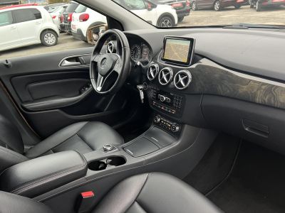 MERCEDES-BENZ B 180 CDI BlueEFFICIENCY (Automata) Tempomat Navi Ülésfűtés Bőr PDC Vonóhorog