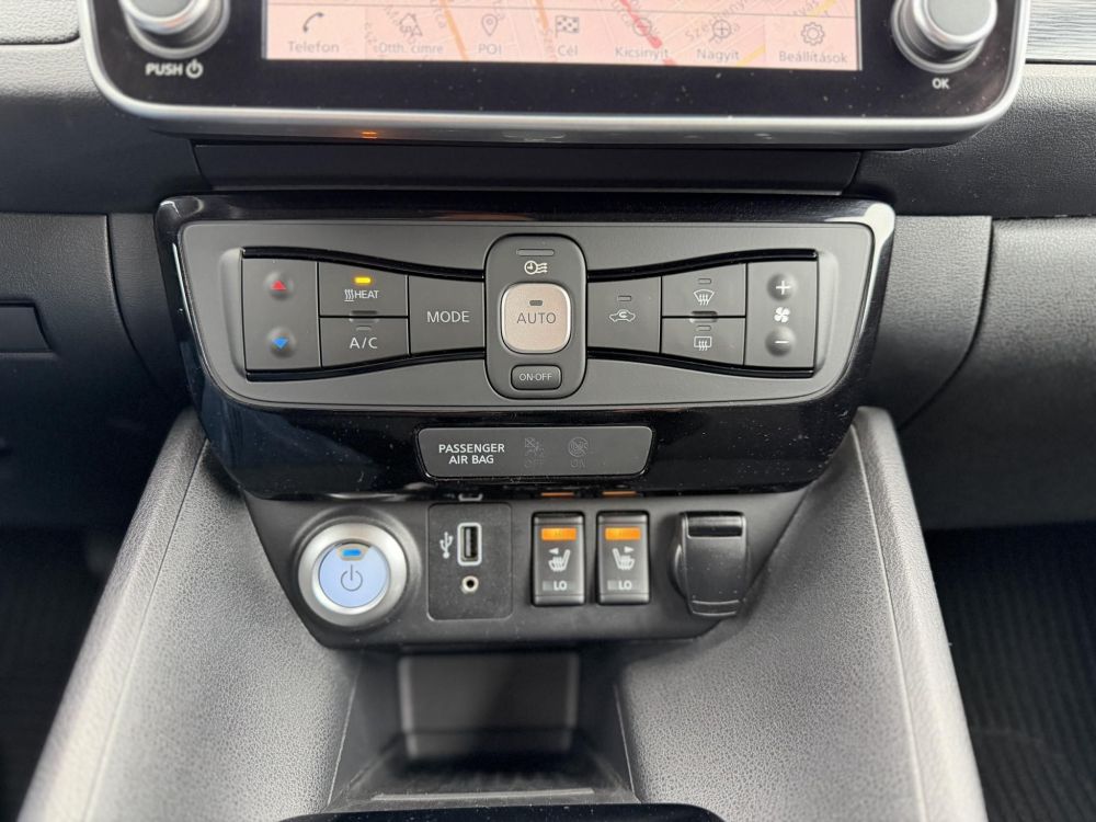 NISSAN LEAF N-Connecta e+ 62kWh (Automata) 96% akku 9e km 360 kamera ProPilot 4x ülésfűtés