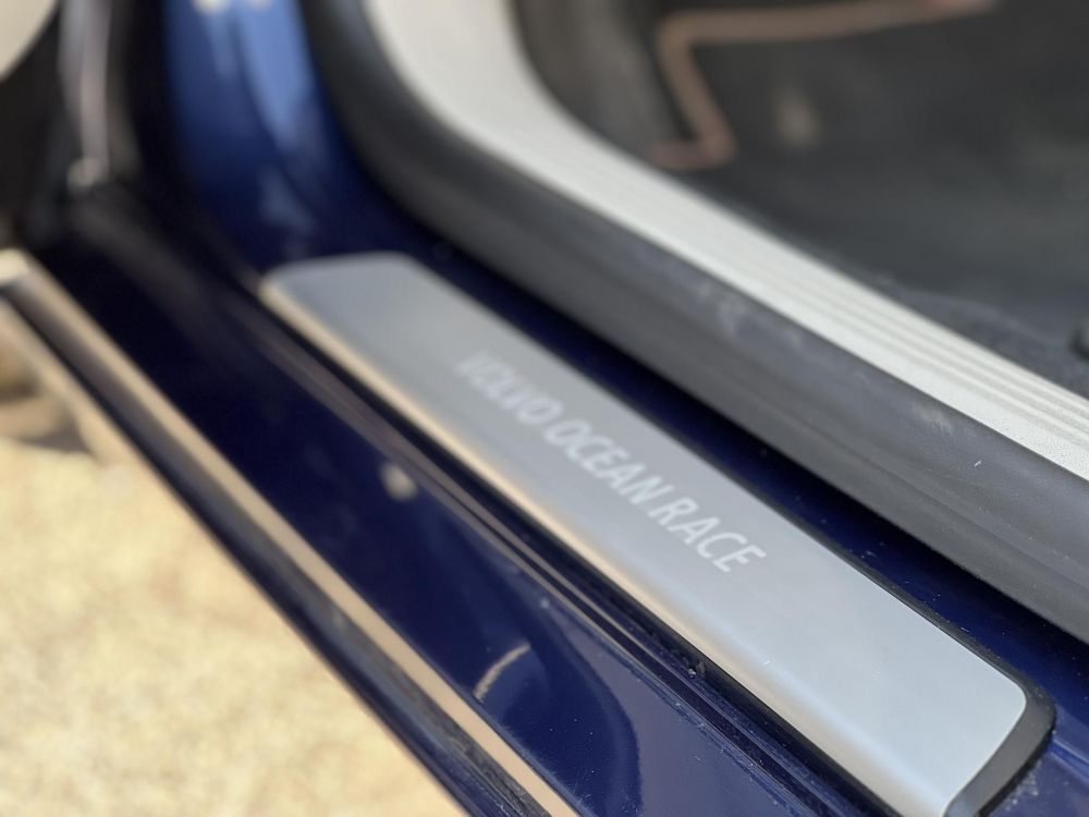 VOLVO V40 1.6 T3 Ocean Race 107e km. Magyarországi. Teljes szerviztörténet!