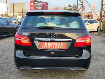 MERCEDES-BENZ B 180 d Urban 7G-DCT M.o.-i. LED Tempomat Navi Ülésfűtés PDC