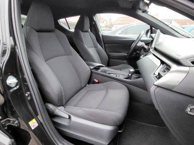 TOYOTA C-HR 1.8 Hybrid Dynamic Comfort e-CVT A legjobb áron! Megkímélt állapot!