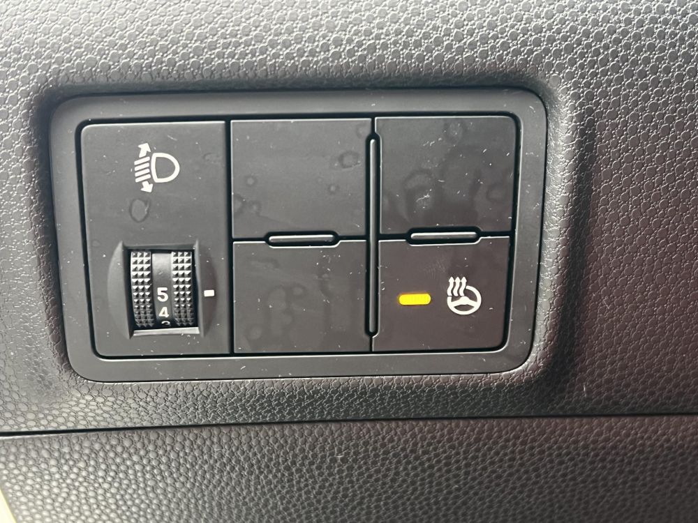 KIA PICANTO 1.0 LX Cool Klíma. Exkluzív bőrbelső. Kormány-ülés fűtés!