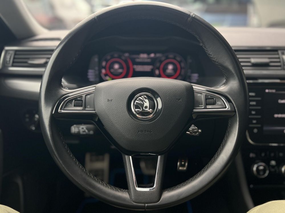 SKODA SUPERB Combi 2.0 TDI SCR Style 4x4 DSG 158e km. M.o.-i. panorámatető. üléshűtés. virtual cockpit. CARPLAY!