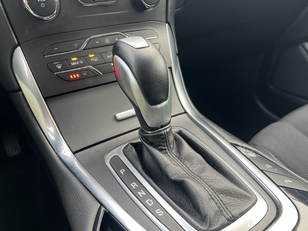 FORD S-MAX 2.0 TDCi Business Powershift Klíma Tempomat Bluetooth Navi!