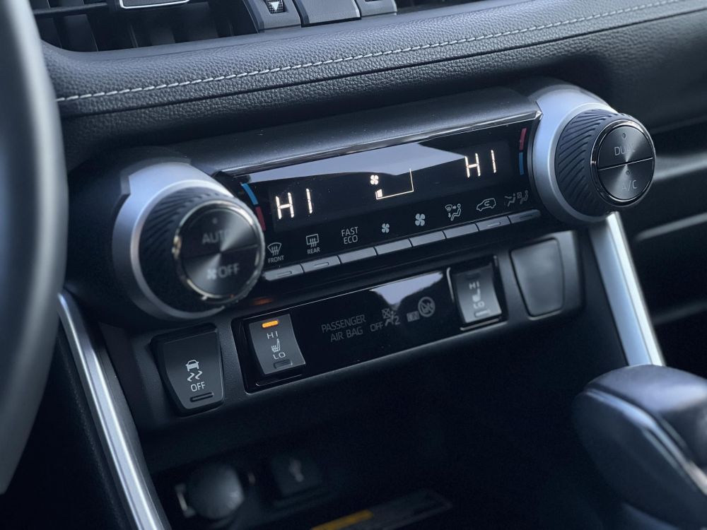 TOYOTA RAV 4 Rav4 2.5 Hybrid Black Edition e-CVT JBL 126e km. LED. sérülésmentes. CARPLAY. kifogástalan állapot!