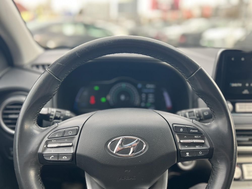 HYUNDAI KONA EV 64kWh Style 100% akku. HUD. sávtartó. CarPlay. 400km hatótáv!