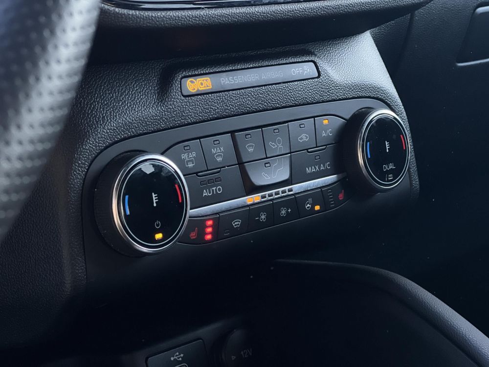 FORD KUGA 2.5 PHEV ST-Line CVT 109e km. 70 km elektromos hatótáv. CARPLAY!