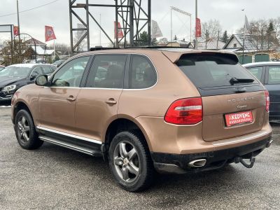 PORSCHE CAYENNE Dízel (Automata) Magyarországi. OFFROAD PACK. légrugó. 3.5T vonóhorog. megkímélt!