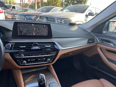 BMW 530i (Automata) Luxury 124e km. Magyarországi Napfénytető Adaptív LED Profnavi Barna bőr Keyless