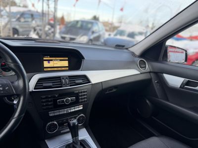 MERCEDES-BENZ C 220 T CDI BlueEFFICIENCY Avantgarde (Automata) Magyarországi Teljes szerviztörténet!