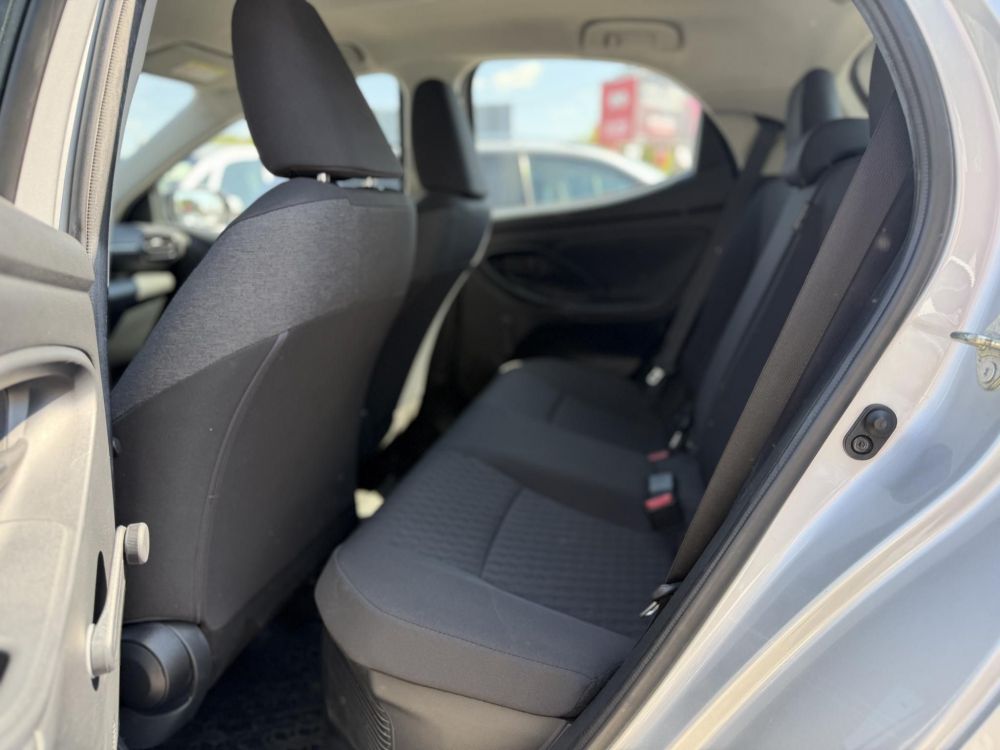 TOYOTA YARIS 1.5 Hybrid Comfort Tech e-CVT 103e km. ülésfűtés. kormányfűtés. kamera. sávtartó. digitklíma
