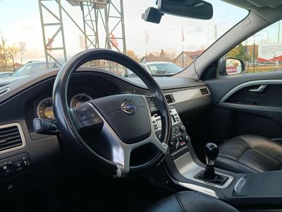 VOLVO V70 2.0 D [D3] Momentum Napfénytető Klíma Tempomat Bluetooth Bőr belső!