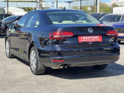 VOLKSWAGEN JETTA VI 1.4 TSI BMT Comfortline