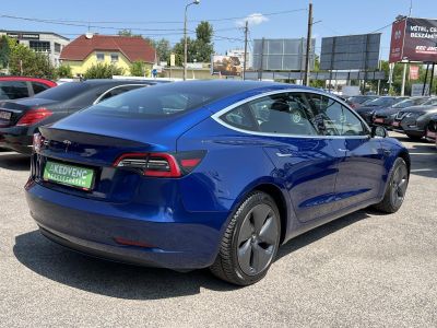 TESLA MODEL 3 Standard Range Plus Aut garanciális. 2 töltőkábel!