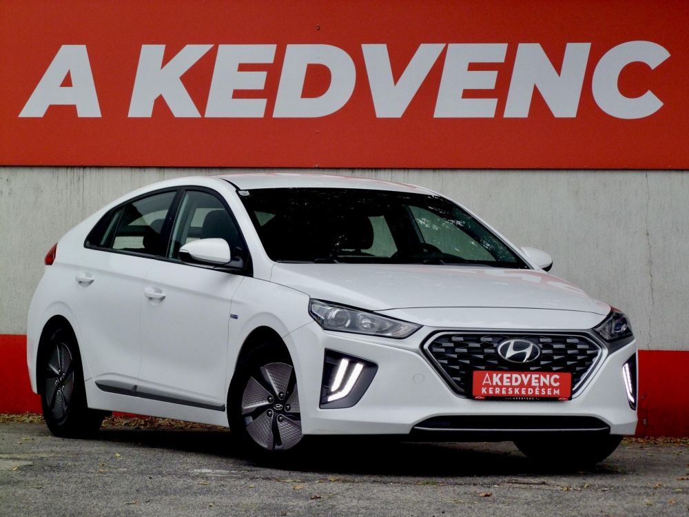 HYUNDAI IONIQ hybrid 1.6 GDi Comfort DCT 89e km. LED Tempomat Sávtartó Carplay Kamera Bluetooth