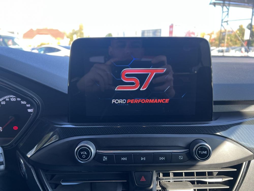 FORD FOCUS 2.3 EcoBoost ST Frissen szervizelt. RECARO. Carplay