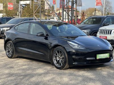 TESLA MODEL 3 Long Range AWD (Automata) 106e km. EAP. mátrix LED. hőszivattyú. premium hifi. garanciális!