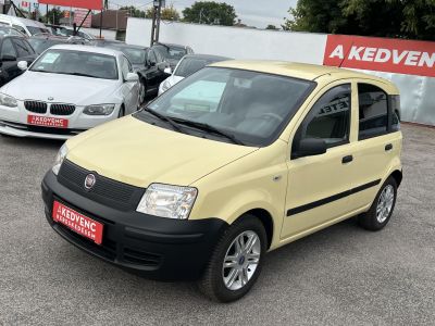 FIAT PANDA 1.1 Active 22e km!! Magyarországi. 4 évszakos gumik. Vonóhorog!