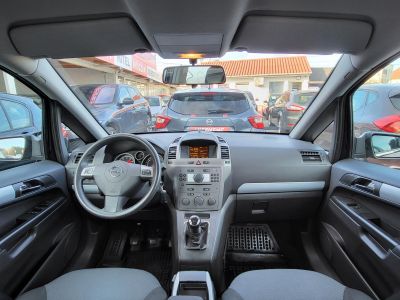 OPEL ZAFIRA B 1.6 Cosmo 7 személyes Tempomat Digitklíma Tolatóradar Multikormány Friss Szerviz!