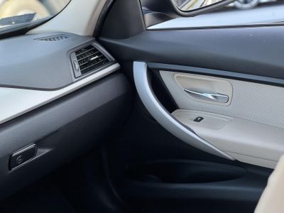 BMW 320d (Automata) M.o.-i. 1.tul. 113e km. márkaszervizelt előélet. téli-nyári kerék szett!