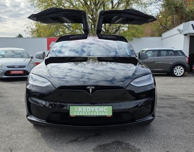 TESLA MODEL X Plaid (Automata) (6 személyes )