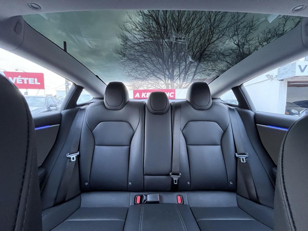 TESLA MODEL 3 RWD (Automata) HIGHLAND 27e km. AMD Ryzen. Gyári garancia 2032-ig. 500km hatótáv!