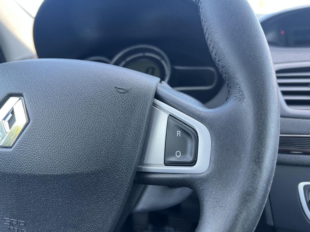 RENAULT MEGANE 1.6 Expression Magyarországi Tempomat Digitklíma 4x.elablak