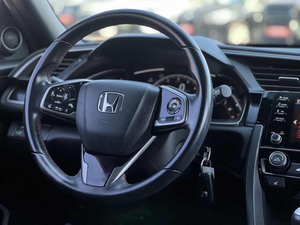 HONDA CIVIC 1.0 T Executive Sport Line 65e km. Magyarországi. 2 tulajdonos. Teljes szerviztörténet!