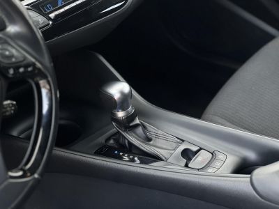 TOYOTA C-HR 1.8 Hybrid Dynamic e-CVT 104e km. LED. sávtartó. tempomat. kamera. márkaszervizelt előélet!