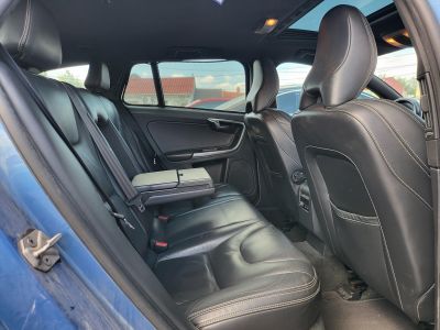 VOLVO V60 2.4 D [D6] PHEV AWD Summum Geartronic Magasan felszerelt! Harman/Kardon Napfénytető Holttér Kamera Vonóhorog