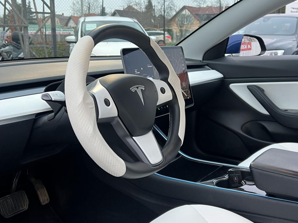 TESLA MODEL 3 Long Range AWD (Automata) 84e km. MAGYAR RENDSZÁMOS. GARANCIÁLIS. FEHÉR BELSŐ!
