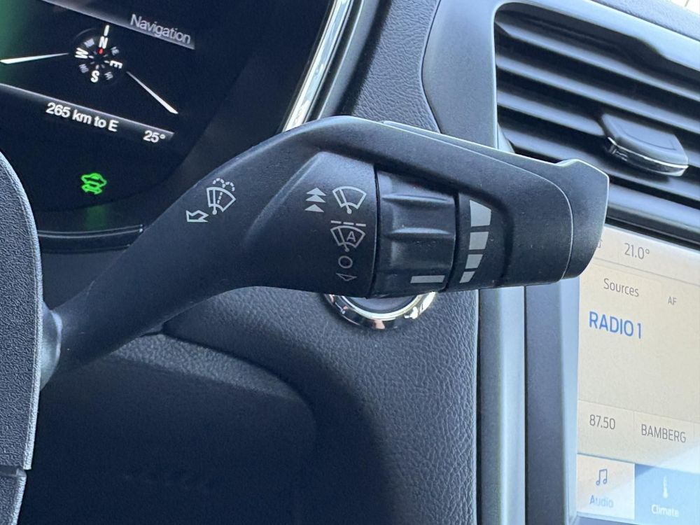 FORD MONDEO 2.0 HEV Titanium (Automata) Rendszeresen karbantartott Garanciális váltó!