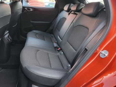 KIA XCEED 1.6 GDI PHEV Gold DCT Garanciális. Márkaszervizelt. Tempomat Keyless Carplay Ülésfűtés Kormányfűtés