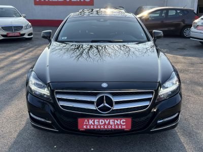 MERCEDES-BENZ CLS 350 CDI 4Matic BlueEFFICIENCY (Automata) Xenon Navigáció Tempomat Napfénytető PDC Bőr Bluetooth