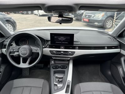 AUDI A4 Avant 40 TFSI S line S-tronic 97e km. Magyarországi Panorámatető Bluetooth Megkímélt!